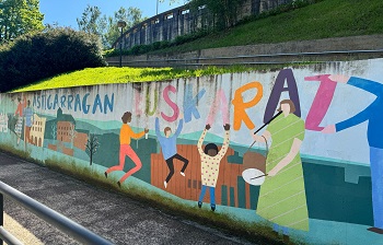 24. Euskararen aldeko politikak sustatzeko